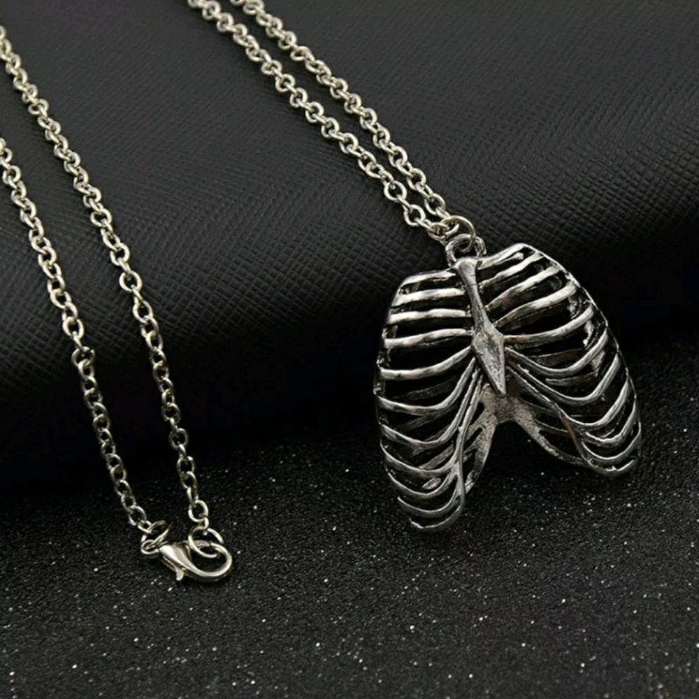 💀NWT Ribcage necklace📿 - Picture 3 of 3